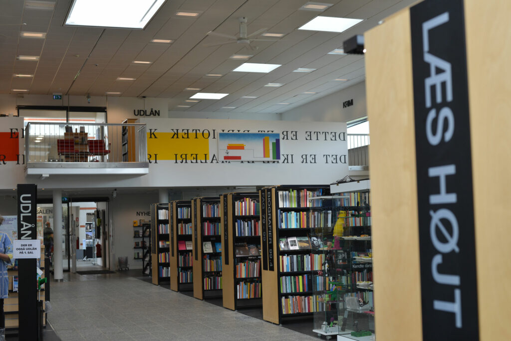 Bibliotekets bøger - Søften Nyt - Foto: Anders Godtfred-Rasmussen.