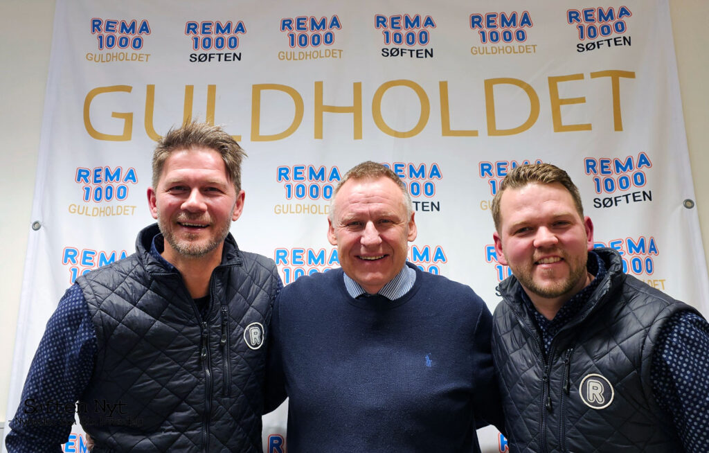 Borgmester Lars Storgaard var glad for at besøge REMA 1000 i Søften og se den store succes butikken har fået, men også for at høre om det succesfulde samarbejde mellem REMA 1000 og jobcentret i kommunen. Foto: Anders Godtfred-Rasmussen.