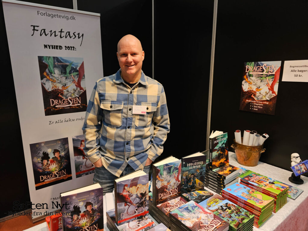 Ry Kristensen har sig eget forlag ´Forlaget Evig`, der udgiver børne- og ungdomsbøger, hvoraf han skriver mange af dem selv. Foto: Anders Godtfred-Rasmussen - Søften Nyt.